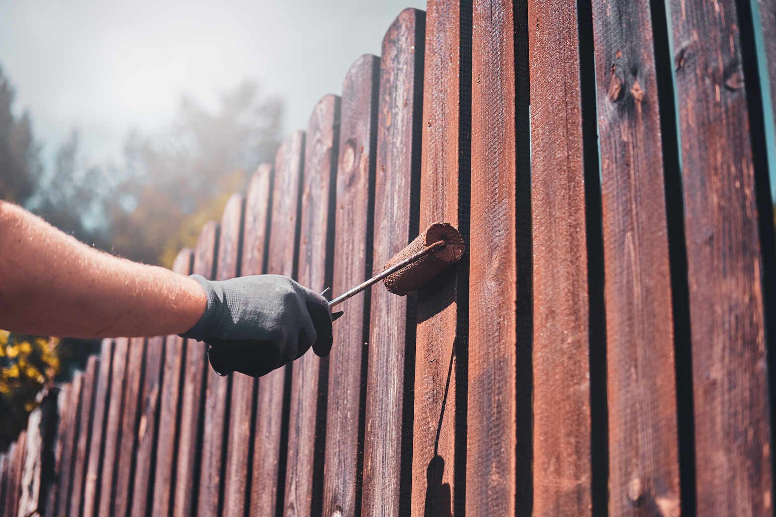 Fence Staining Services in Leawood, KS
